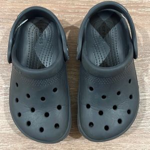 Crocs toddler shoes size 9C